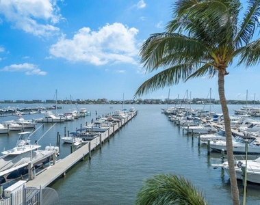 806 E Windward 301 Way - Photo Thumbnail 29