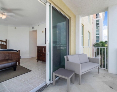 806 E Windward 301 Way - Photo Thumbnail 26