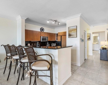 806 E Windward 301 Way - Photo Thumbnail 13