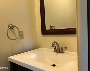 52 Sage Road - Photo Thumbnail 6