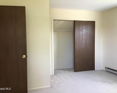 52 Sage Road - Photo Thumbnail 12