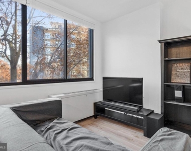 2201 L Street Nw - Photo Thumbnail 18