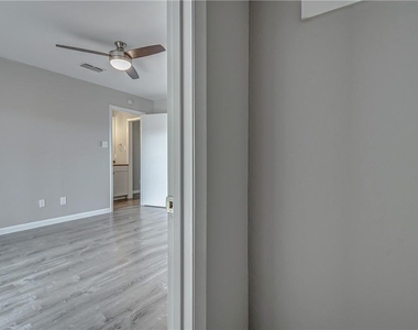 4307 S 1st St - Photo Thumbnail 22