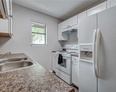 4307 S 1st St - Photo Thumbnail 10