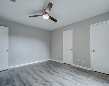 4307 S 1st St - Photo Thumbnail 21