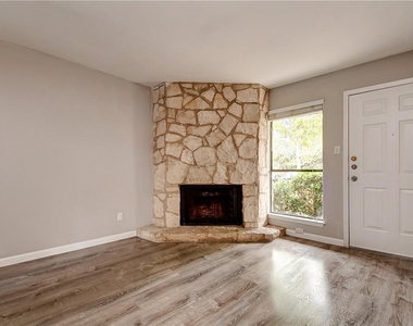 4307 S 1st St - Photo Thumbnail 6