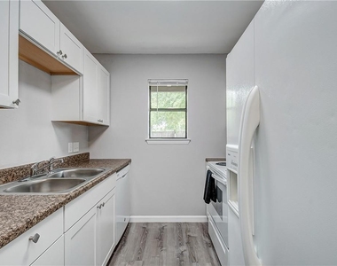 4307 S 1st St - Photo Thumbnail 11