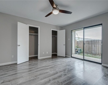 4307 S 1st St - Photo Thumbnail 23