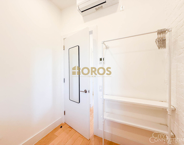 322 East 11th Street - Photo Thumbnail 7