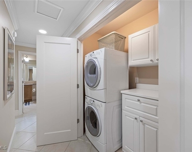 9115 Strada Place - Photo Thumbnail 21