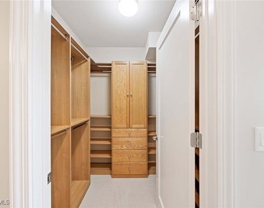9115 Strada Place - Photo Thumbnail 15