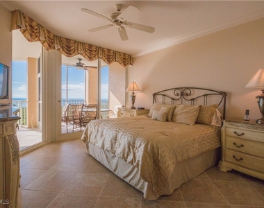 7117 Pelican Bay Boulevard - Photo Thumbnail 10