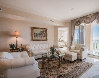 7117 Pelican Bay Boulevard - Photo Thumbnail 9