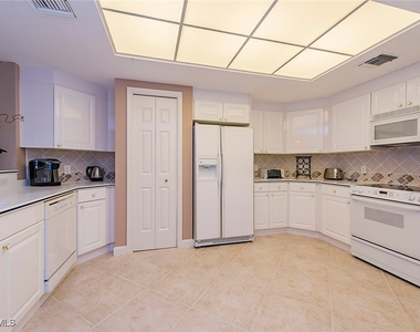7117 Pelican Bay Boulevard - Photo Thumbnail 12