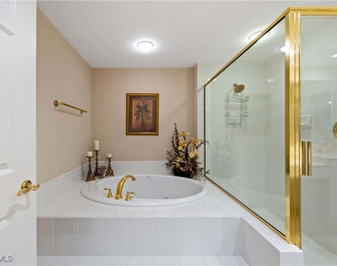 7117 Pelican Bay Boulevard - Photo Thumbnail 21