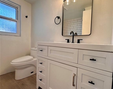 7521 Bougenville Drive - Photo Thumbnail 6