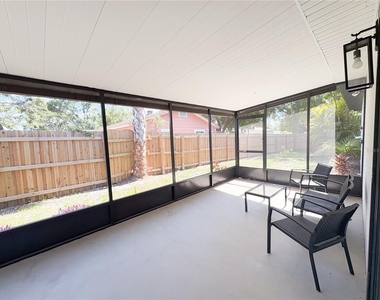 3054 Adrian Avenue - Photo Thumbnail 20