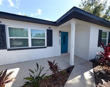 3054 Adrian Avenue - Photo Thumbnail 9