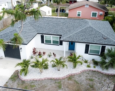 3054 Adrian Avenue - Photo Thumbnail 10