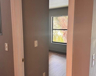 1132 S Pine Ridge Circle - Photo Thumbnail 9