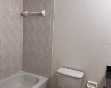 1132 S Pine Ridge Circle - Photo Thumbnail 16