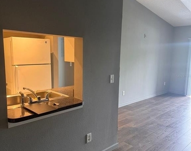 1132 S Pine Ridge Circle - Photo Thumbnail 2