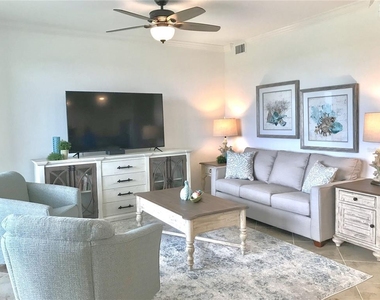14091 Heritage Landing Boulevard - Photo Thumbnail 8