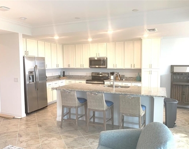 14091 Heritage Landing Boulevard - Photo Thumbnail 3