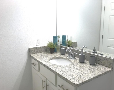 14091 Heritage Landing Boulevard - Photo Thumbnail 13