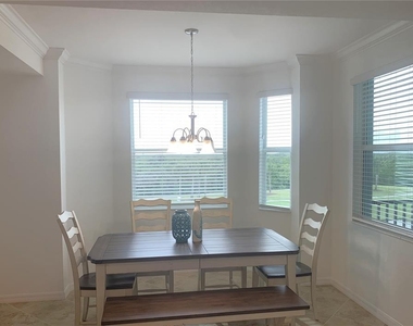 14091 Heritage Landing Boulevard - Photo Thumbnail 6