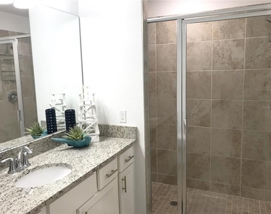 14091 Heritage Landing Boulevard - Photo Thumbnail 12