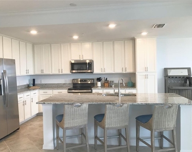 14091 Heritage Landing Boulevard - Photo Thumbnail 4