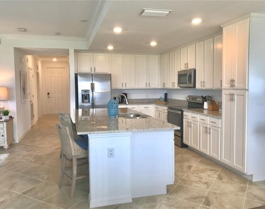 14091 Heritage Landing Boulevard - Photo Thumbnail 7