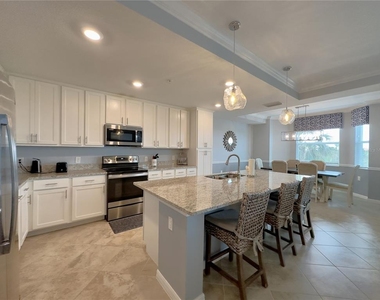 14091 Heritage Landing Boulevard - Photo Thumbnail 9