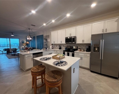 12140 Wellen Golf Street - Photo Thumbnail 3
