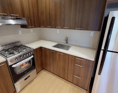 67-19 Austin Street - Photo Thumbnail 5