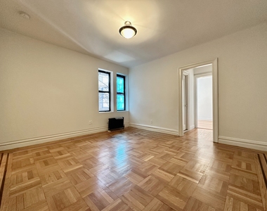 282 Cabrini Boulevard - Photo Thumbnail 4