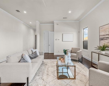 600 Melba Street - Photo Thumbnail 8