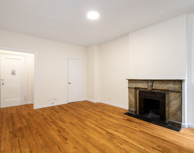 East 84th Street - Photo Thumbnail 5