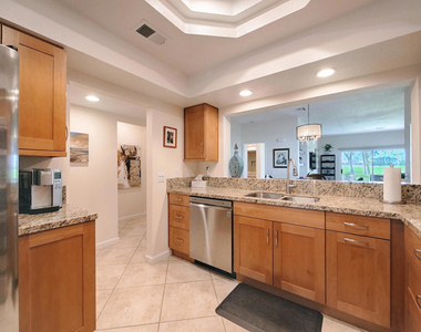 127 Villa Court - Photo Thumbnail 14