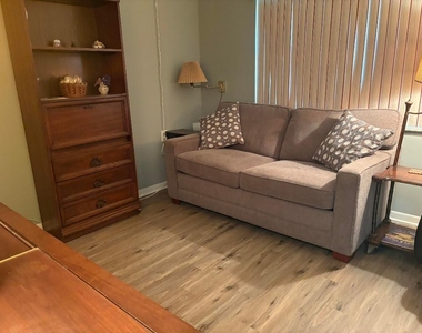 2606 Nassau Bend - Photo Thumbnail 5
