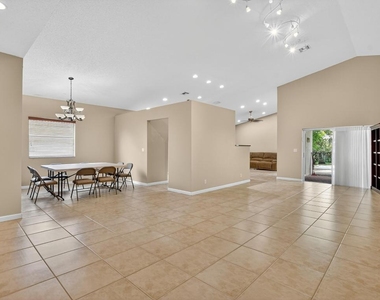 3511 Nw 4th Avenue - Photo Thumbnail 23