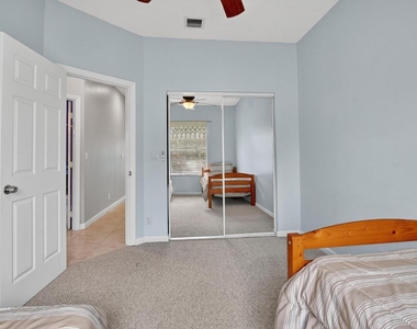 3511 Nw 4th Avenue - Photo Thumbnail 4