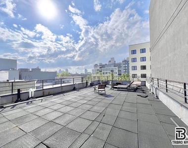 447 Meeker Avenue - Photo Thumbnail 3