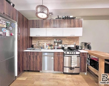 447 Meeker Avenue - Photo Thumbnail 5