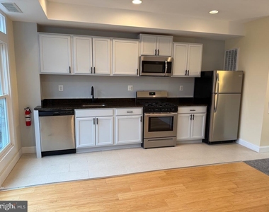 532 8th Street Se - Photo Thumbnail 1