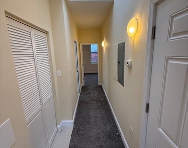 532 8th Street Se - Photo Thumbnail 7