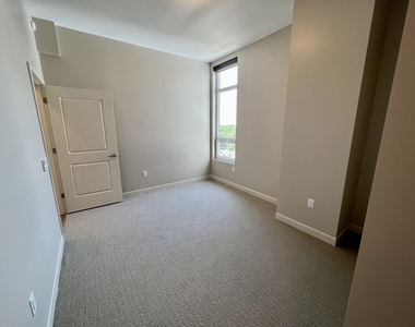 703 Madison Street - Photo Thumbnail 14