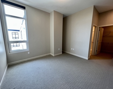 703 Madison Street - Photo Thumbnail 13