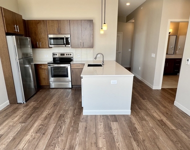 703 Madison Street - Photo Thumbnail 10